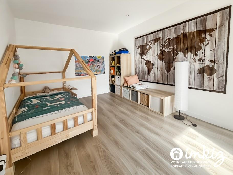 
                                                Vente
                                                 Appartement de village rénové avec cour