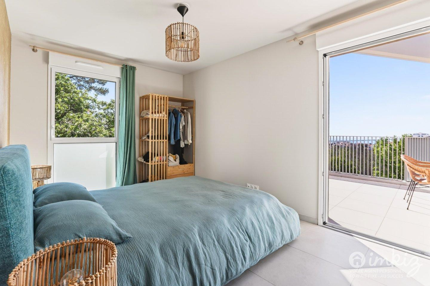 
                                                Vente
                                                 Appartement dernier étage 4 pièces vue mer