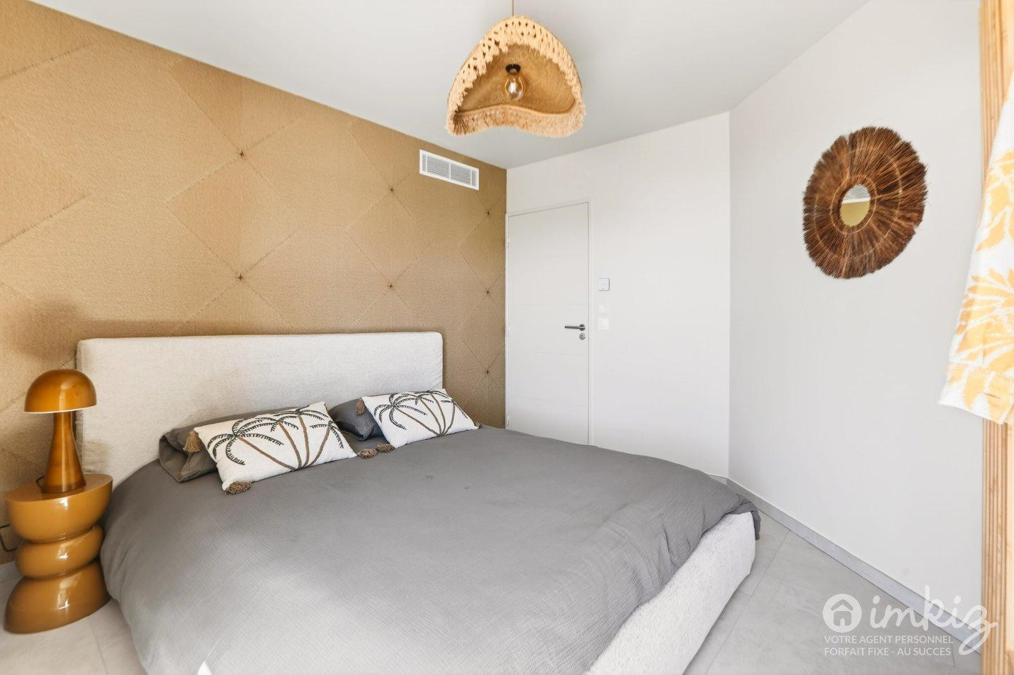 
                                                Vente
                                                 Appartement dernier étage 4 pièces vue mer