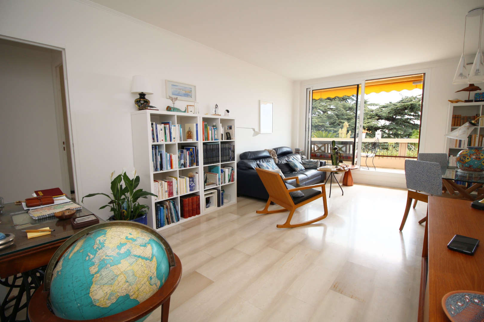 
                                                Vente
                                                 Appartement Dernier Etage Parc Coromandel 3 pièces Vue Mer