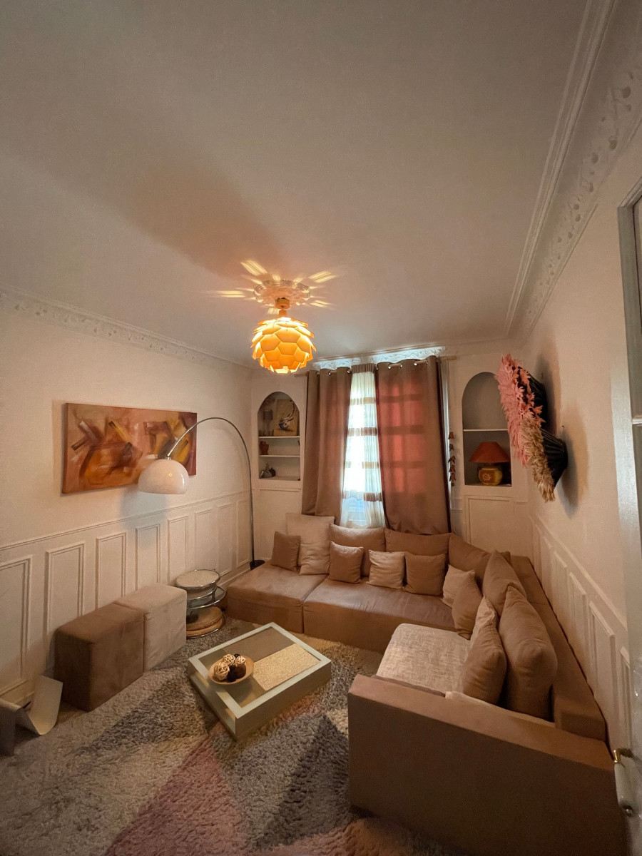 
                                                Location
                                                 Appartement design Haussmannien Paris (loyer tout inclus)