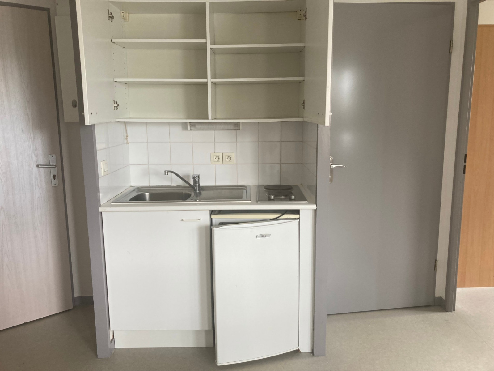 
                                                Location
                                                 APPARTEMENT DEUX PIECES