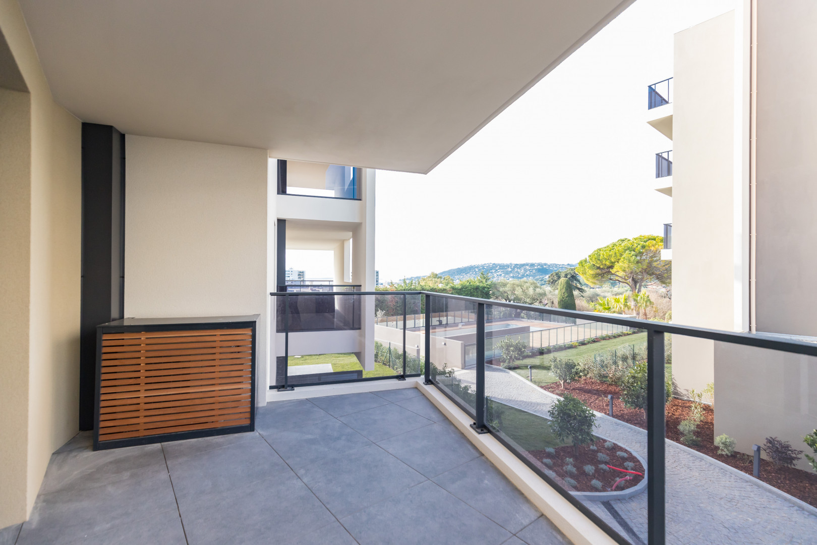 
                                                Vente
                                                 Appartement deux pièces à Antibes dans une résidence de standing