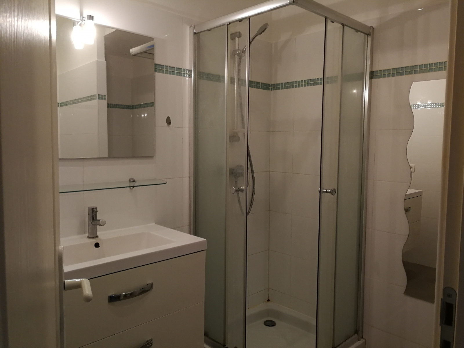 
                                                Vente
                                                 APPARTEMENT DEUX PIECES AVEC TERRASSE
