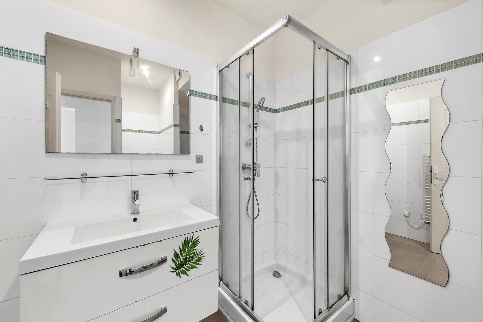 
                                                Vente
                                                 APPARTEMENT DEUX PIECES AVEC TERRASSE