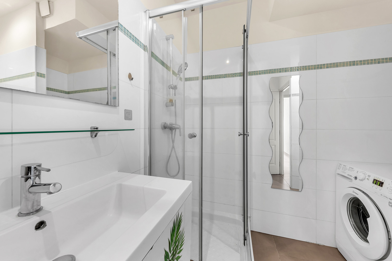 
                                                Vente
                                                 APPARTEMENT DEUX PIECES AVEC TERRASSE