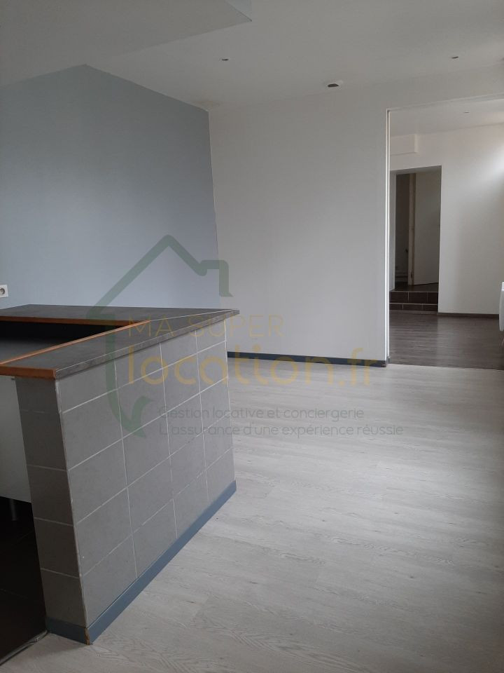 
                                                Location
                                                 Appartement deux pièces ST QUENTIN