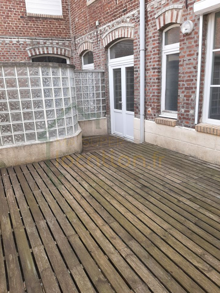 
                                                Location
                                                 Appartement deux pièces ST QUENTIN