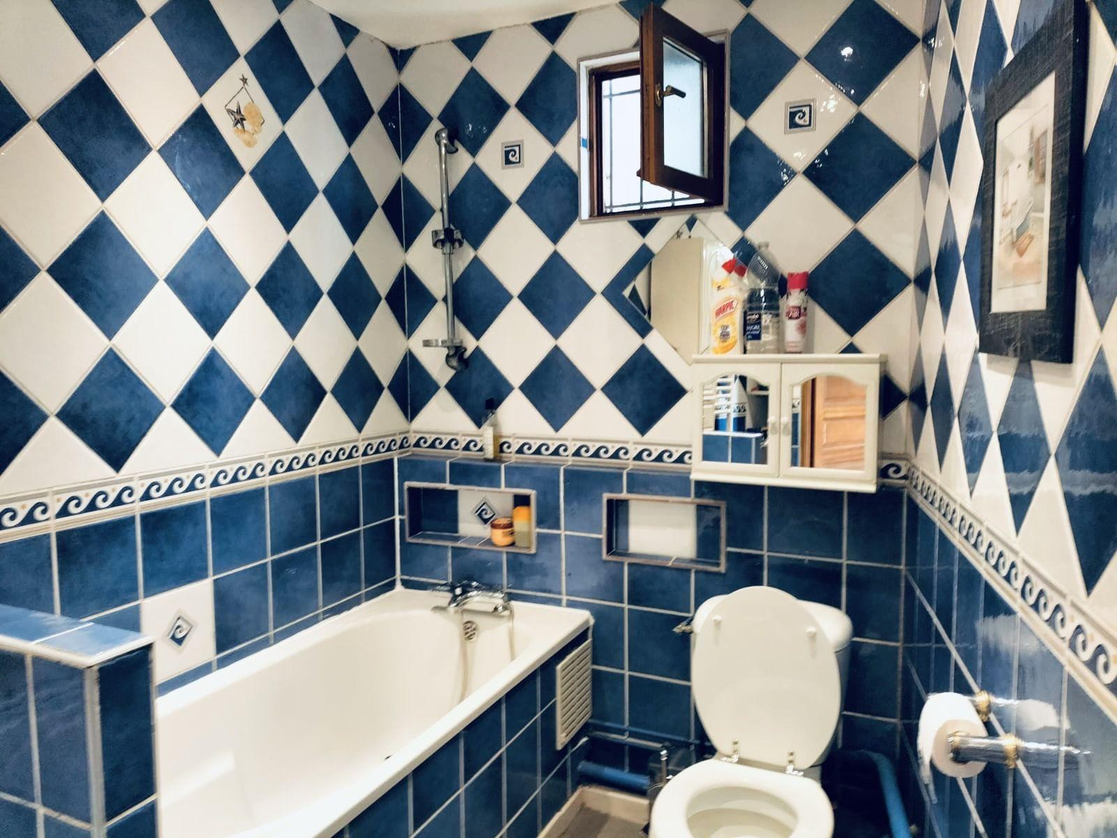 
                                                Location
                                                 Appartement discret et pratique