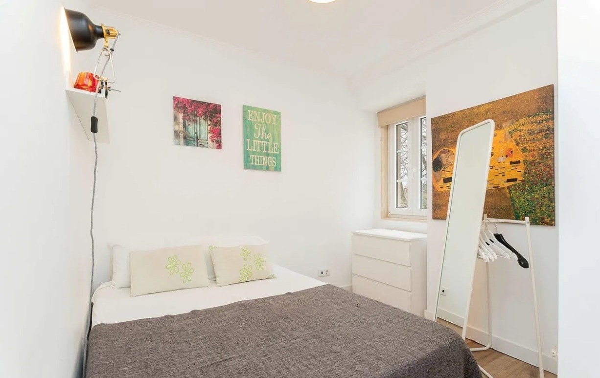 
                                                Location
                                                 Appartement d'une chambre meublé et équipé