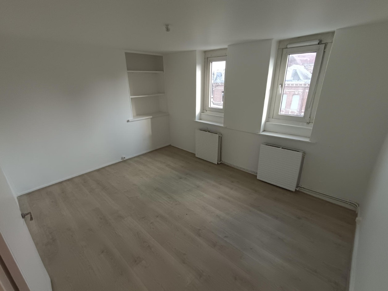 
                                                Location
                                                 Appartement duplex 2 chambres Amiens Gare