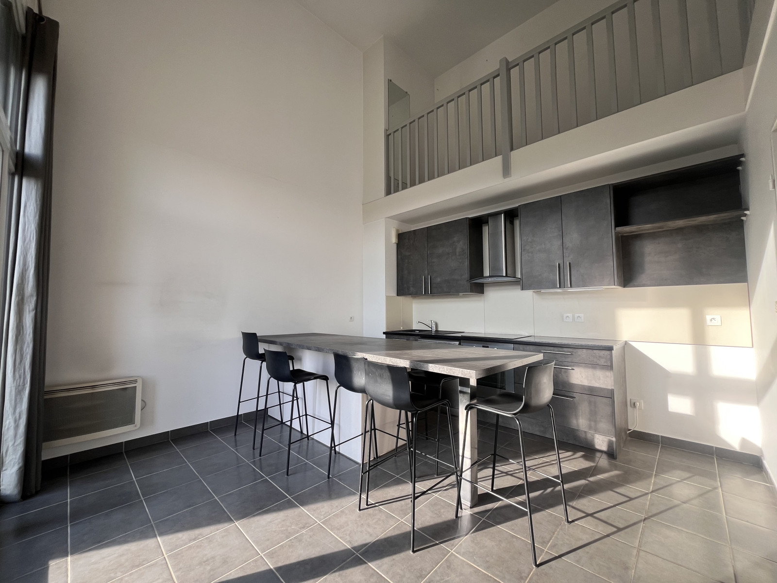 
                                                Vente
                                                 Appartement duplex, 3 chambres, Hyper centre de Tassin-la-Demi-Lune