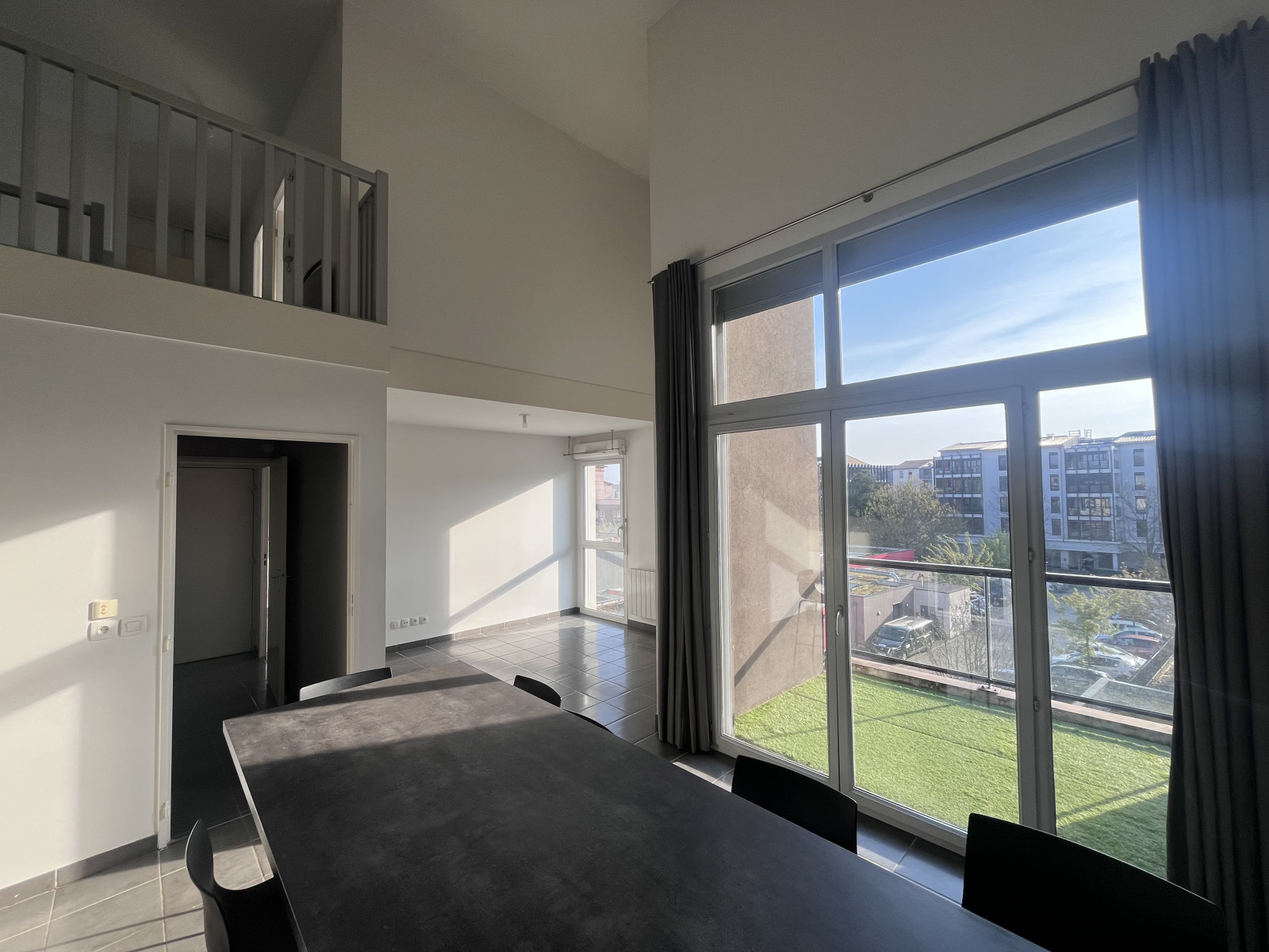 
                                                Vente
                                                 Appartement duplex, 3 chambres, Hyper centre de Tassin-la-Demi-Lune