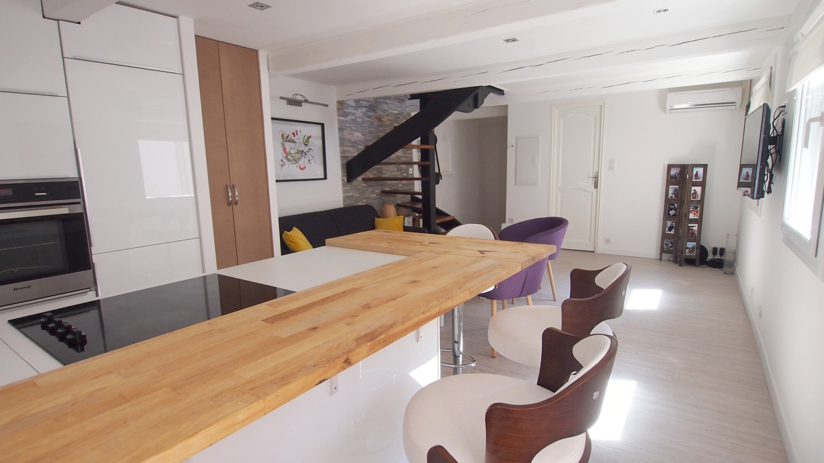 
                                                Location
                                                 Appartement  - Duplex  - 3 pièces  - 42.05 m²
