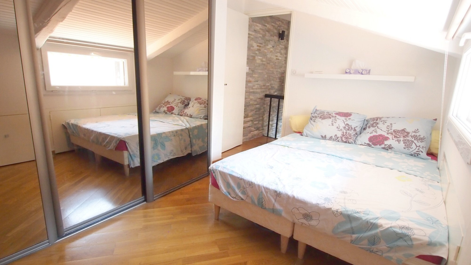 
                                                Location
                                                 Appartement  - Duplex  - 3 pièces  - 42.05 m²