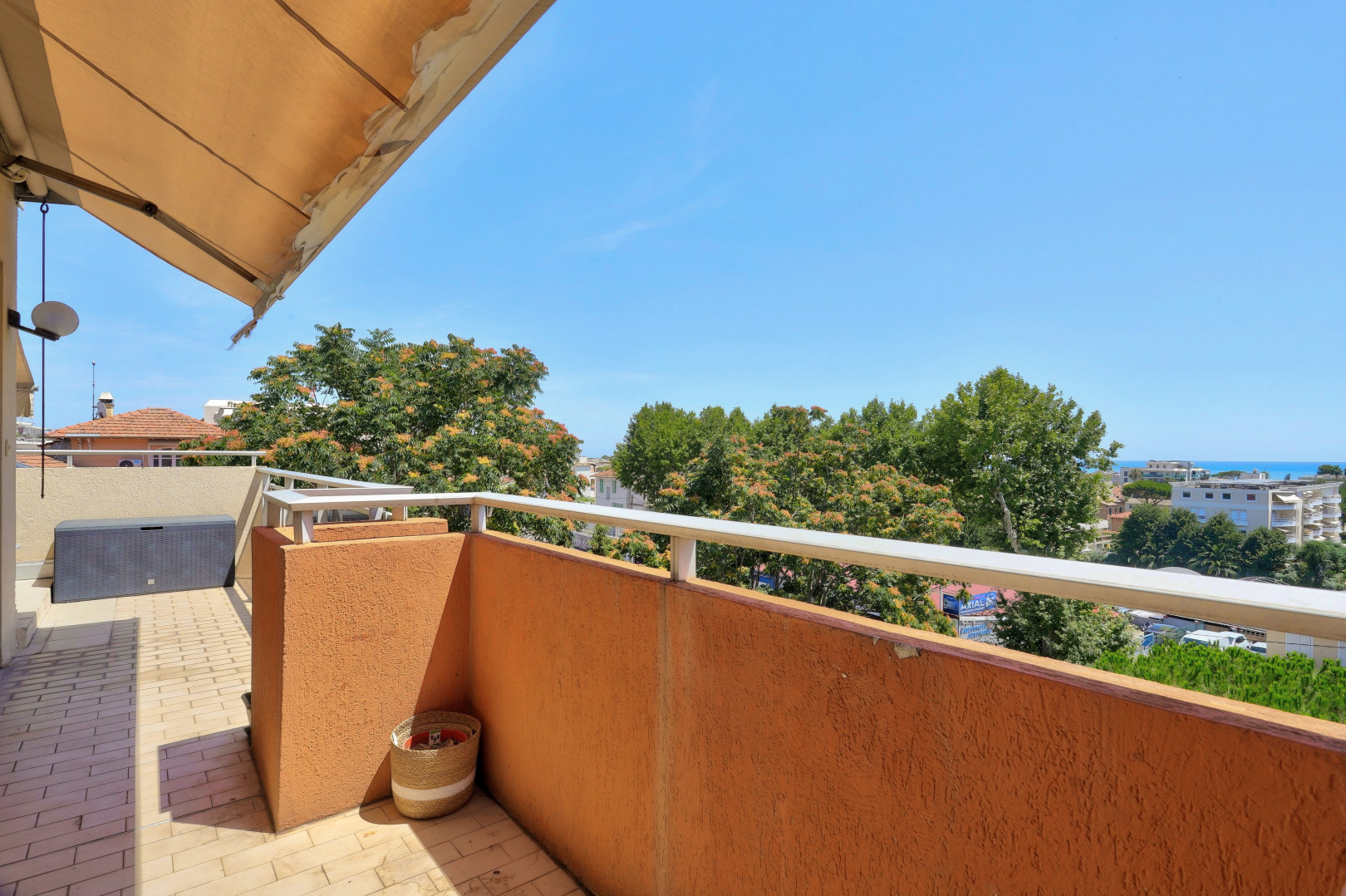 
                                                Vente
                                                 Appartement  - Duplex  - 3 pièces  - 66.0 m²