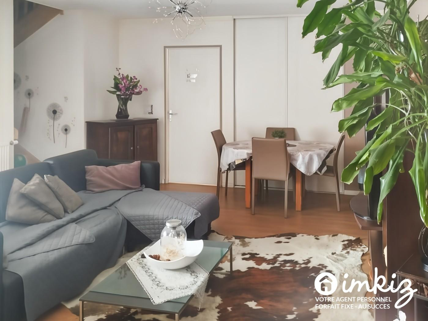 
                                                Vente
                                                 Appartement duplex 5 pièces avec terrasse