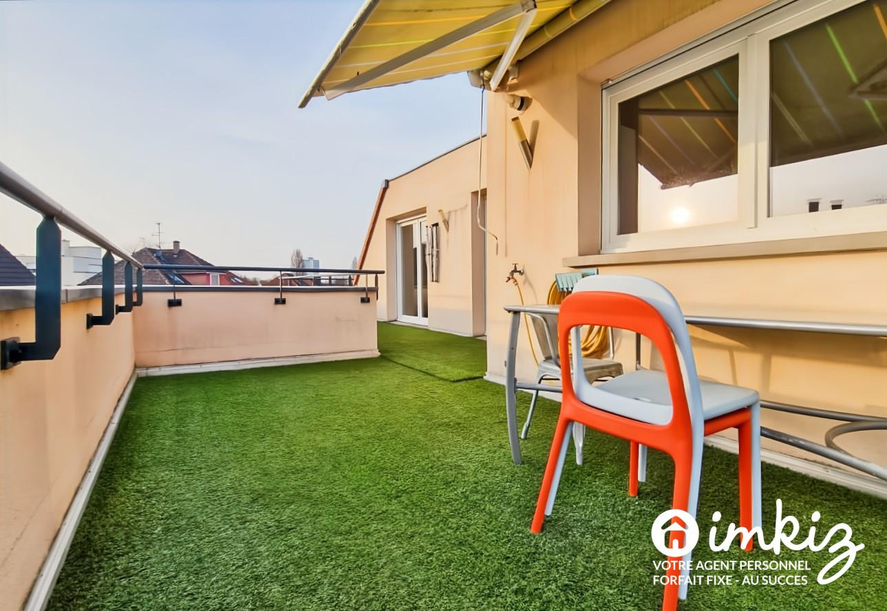 
                                                Vente
                                                 Appartement duplex attique 5P  terrasse 2 garages