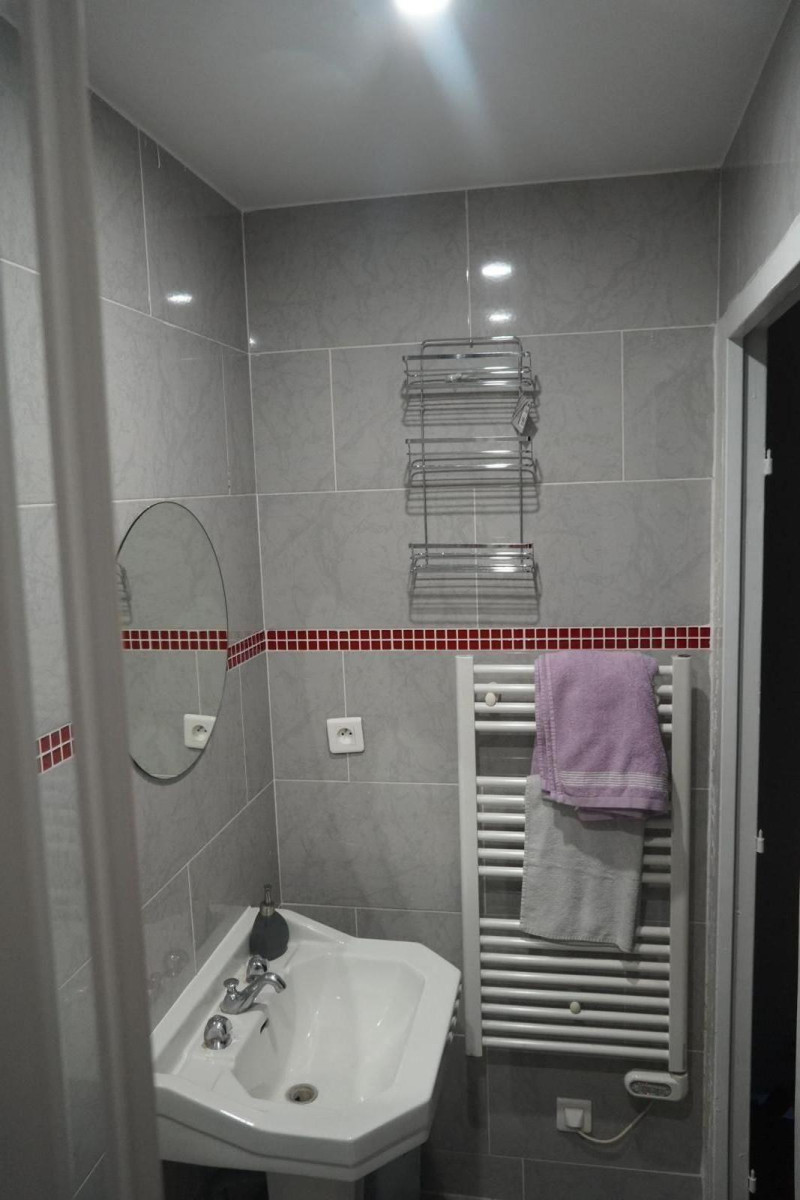 
                                                Location
                                                 Appartement Duplex au calme  à 10 mn de la Ville