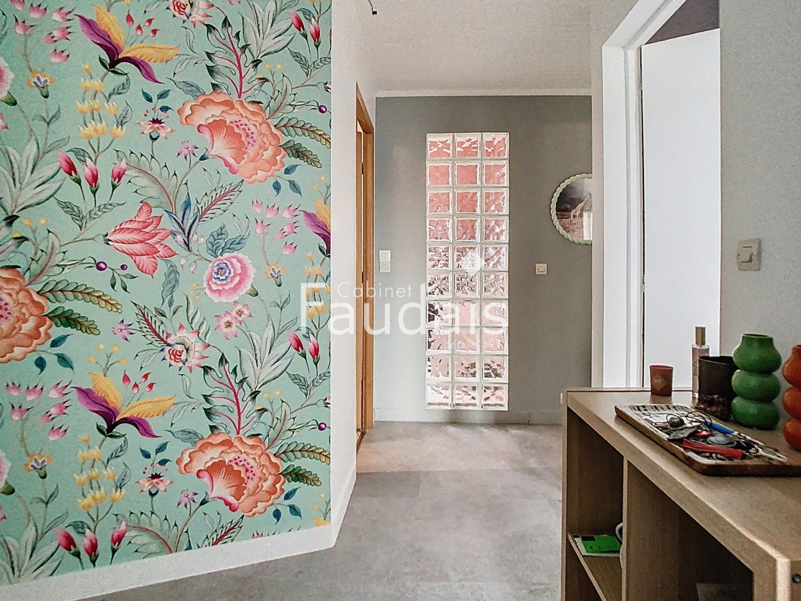 
                                                Vente
                                                 APPARTEMENT DUPLEX AVEC CACHET ET BALCON EN CENTRE VILLE