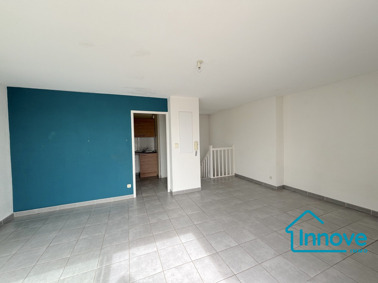 
                                                Vente
                                                 Appartement Duplex lumineux