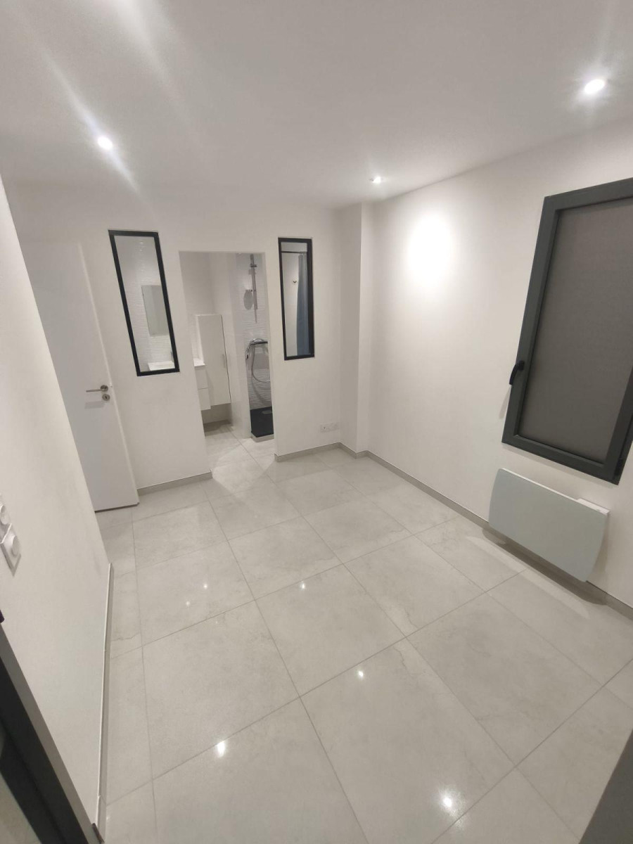 
                                                Location
                                                 Appartement duplex T3 avec grande terrasse