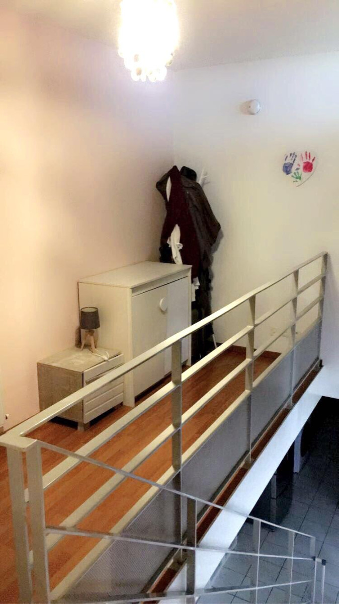 
                                                Location
                                                 Appartement Duplex T3 non meublé à Grenoble