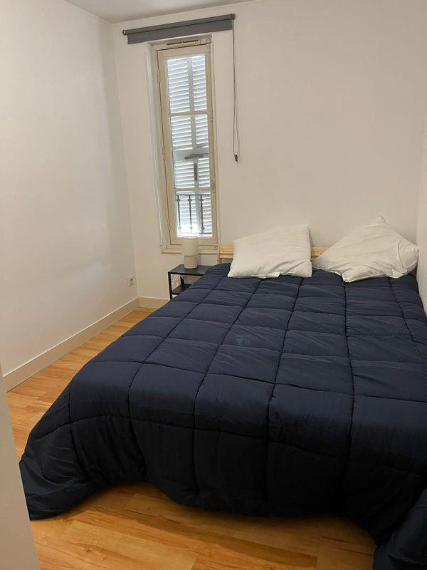 
                                                Location
                                                 Appartement duplex vieux port
