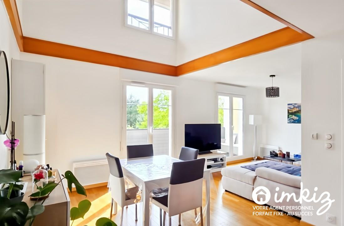 
                                                Vente
                                                 Appartement en duplex 4 pièces