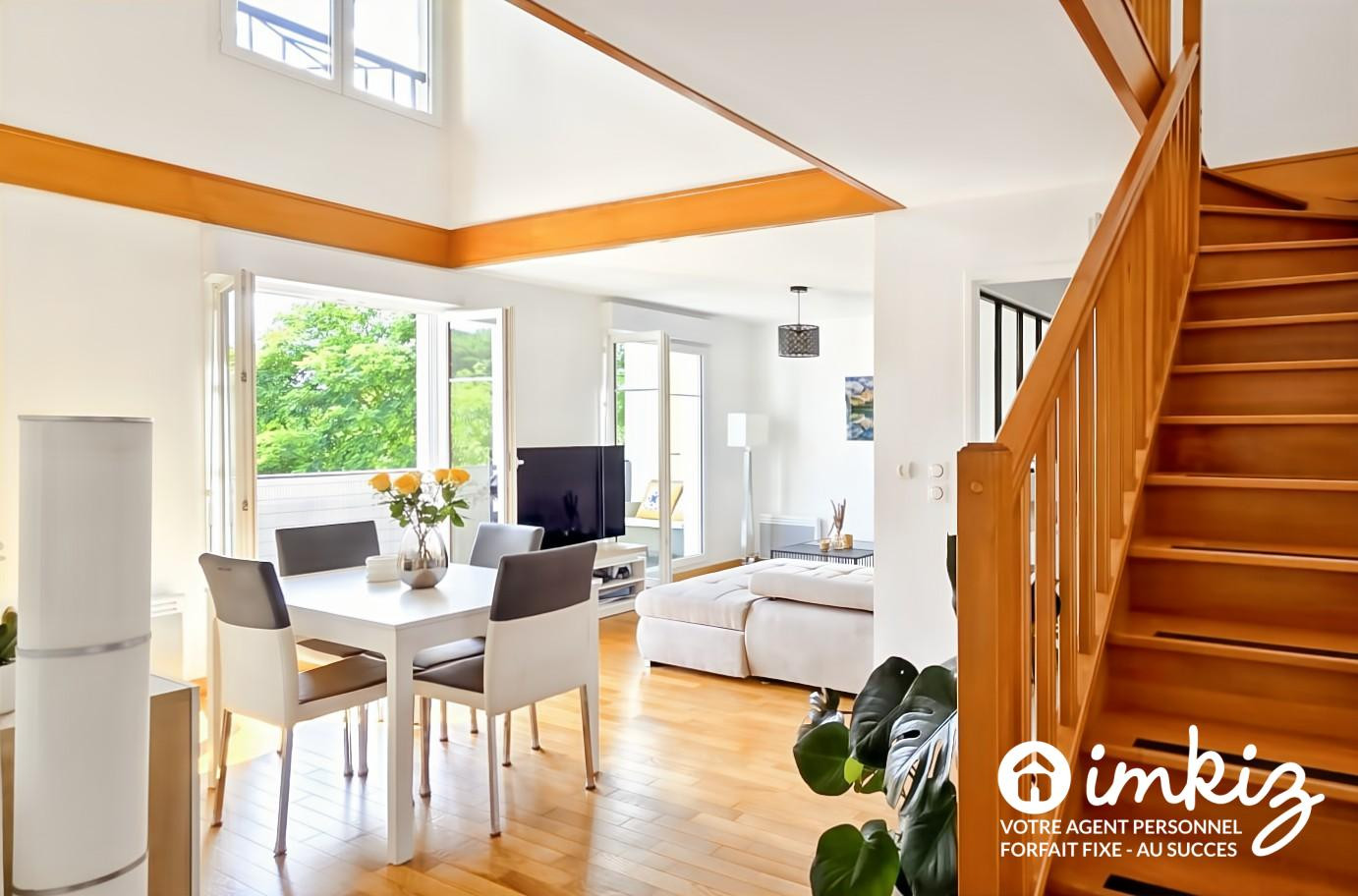 
                                                Vente
                                                 Appartement en duplex 4 pièces