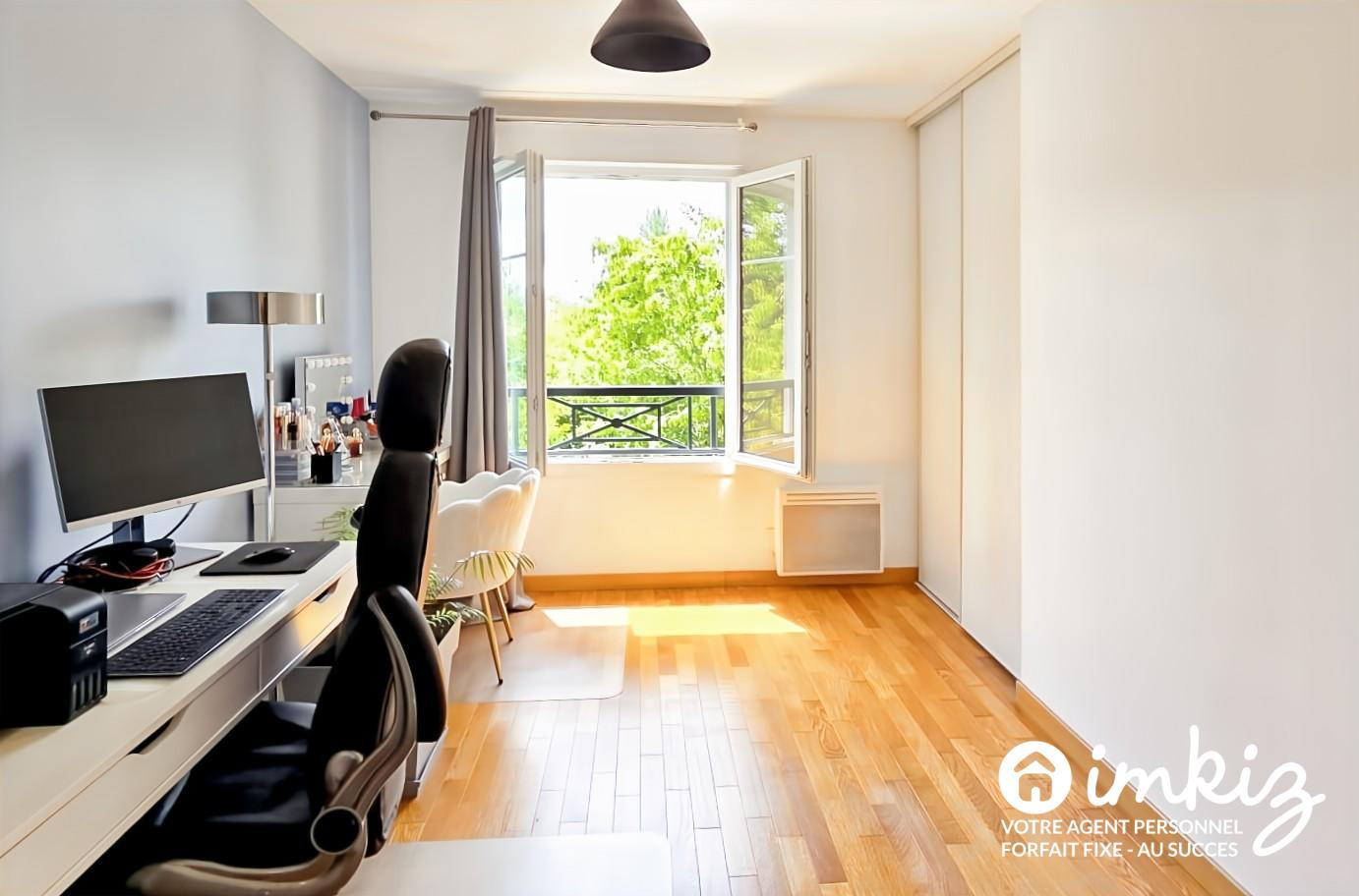 
                                                Vente
                                                 Appartement en duplex 4 pièces