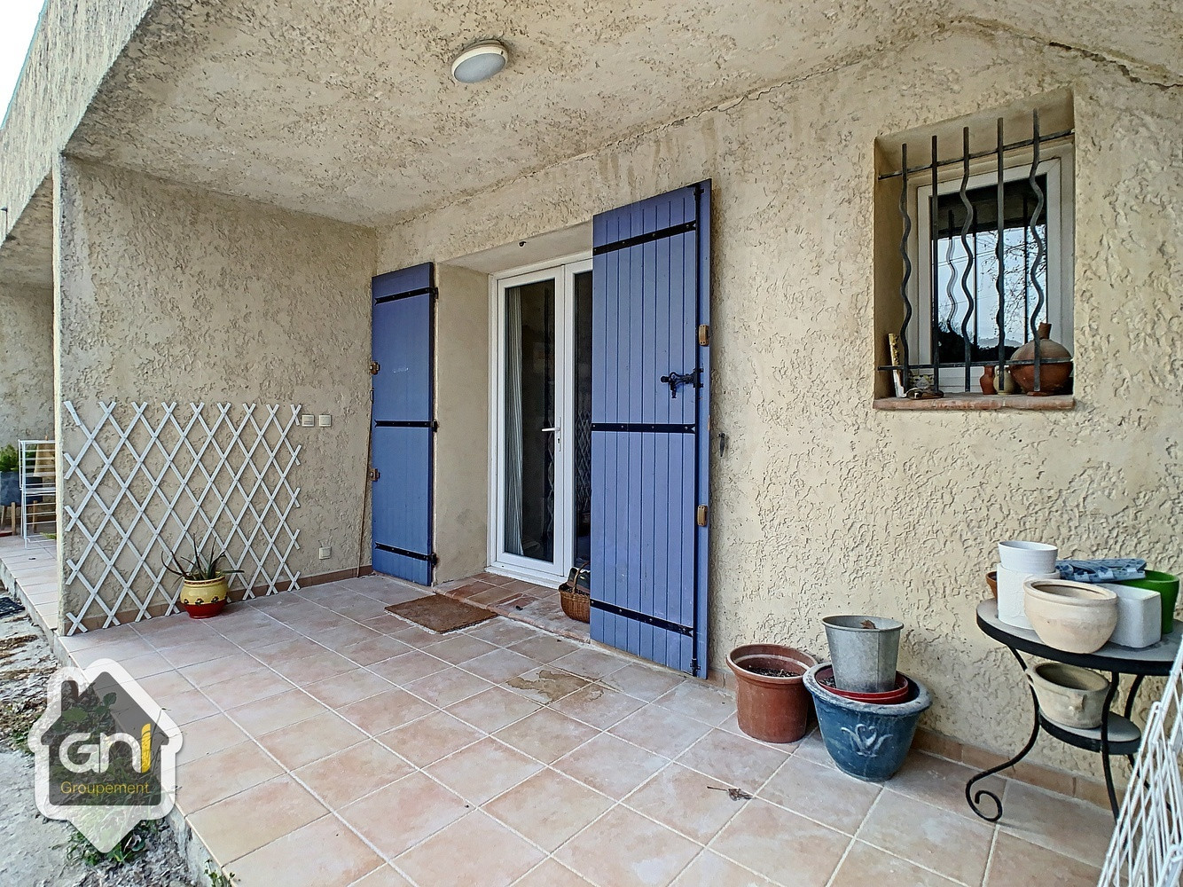 
                                                Vente
                                                 APPARTEMENT EN RDC - AVEC PARKING