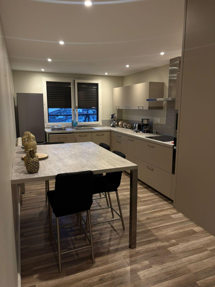 
                                                Location
                                                 Appartement exceptionnel avec sa terrasse.