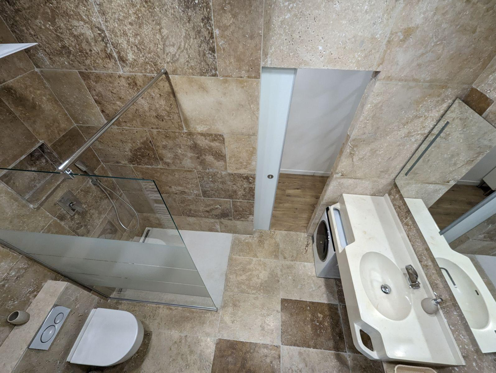 
                                                Location
                                                 Appartement exclusif quartier charmant proche parc