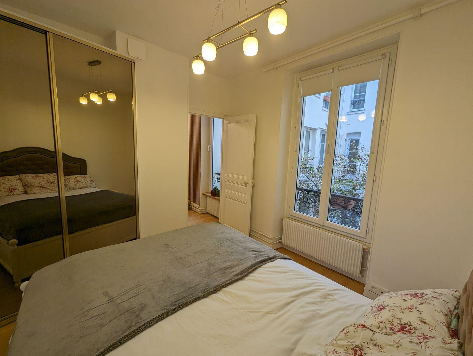 
                                                Location
                                                 Appartement exclusif quartier charmant proche parc