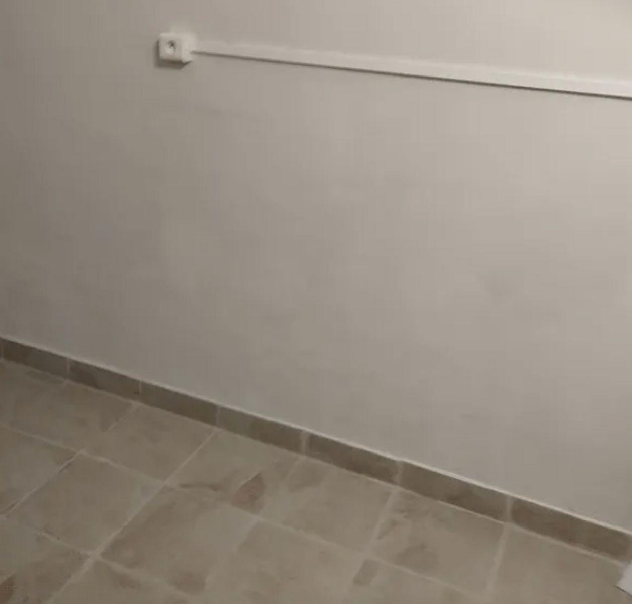 
                                                Location
                                                 Appartement F1 29 m2 refait à neuf a Aubervilliers