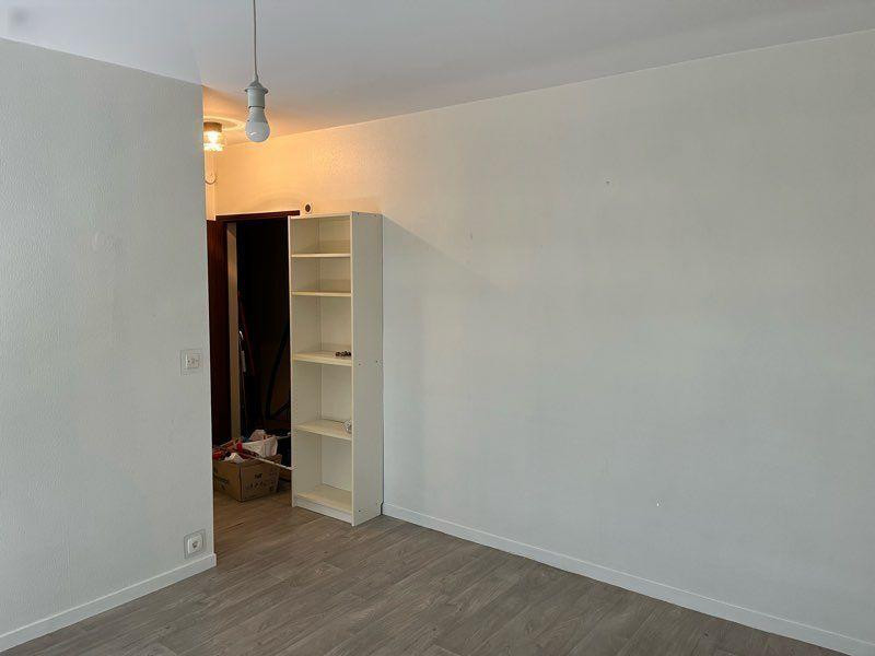 
                                                Location
                                                 Appartement F1 bis