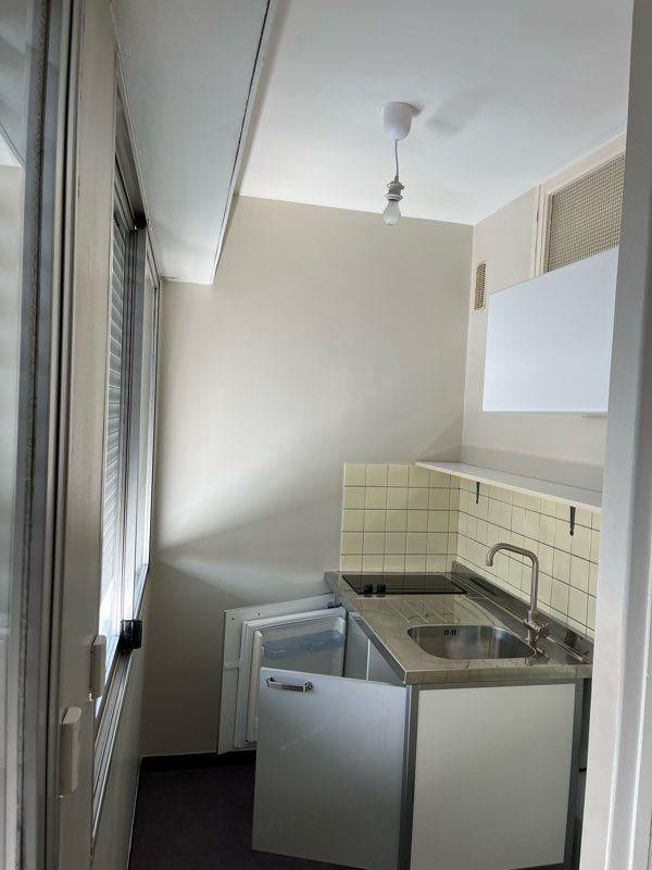
                                                Location
                                                 Appartement F1 bis