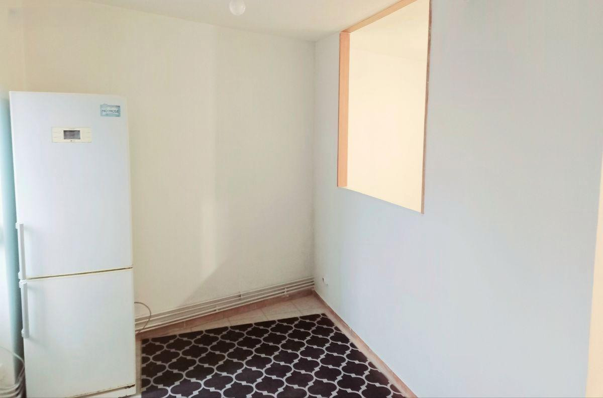 
                                                Location
                                                 Appartement F1 Saint-Etienne centre