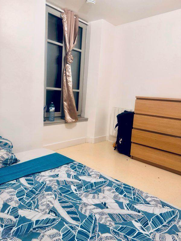 
                                                Location
                                                 Appartement F2 – 40 m² – Paris 20e