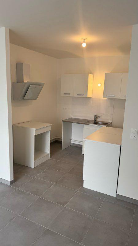 
                                                Location
                                                 Appartement F2 à louer à Romainville