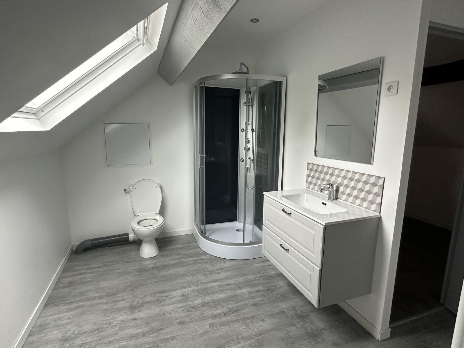 
                                                Location
                                                 Appartement F2 à louer neuf