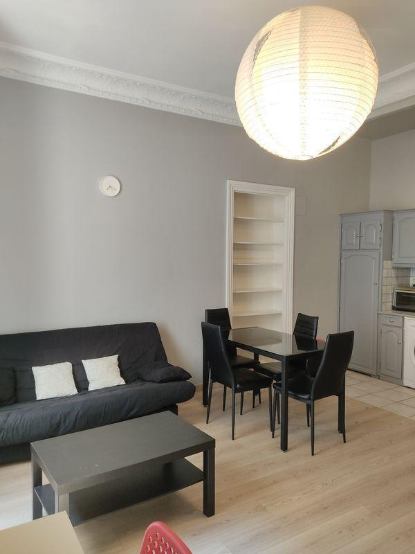 
                                                Location
                                                 Appartement F2 centre