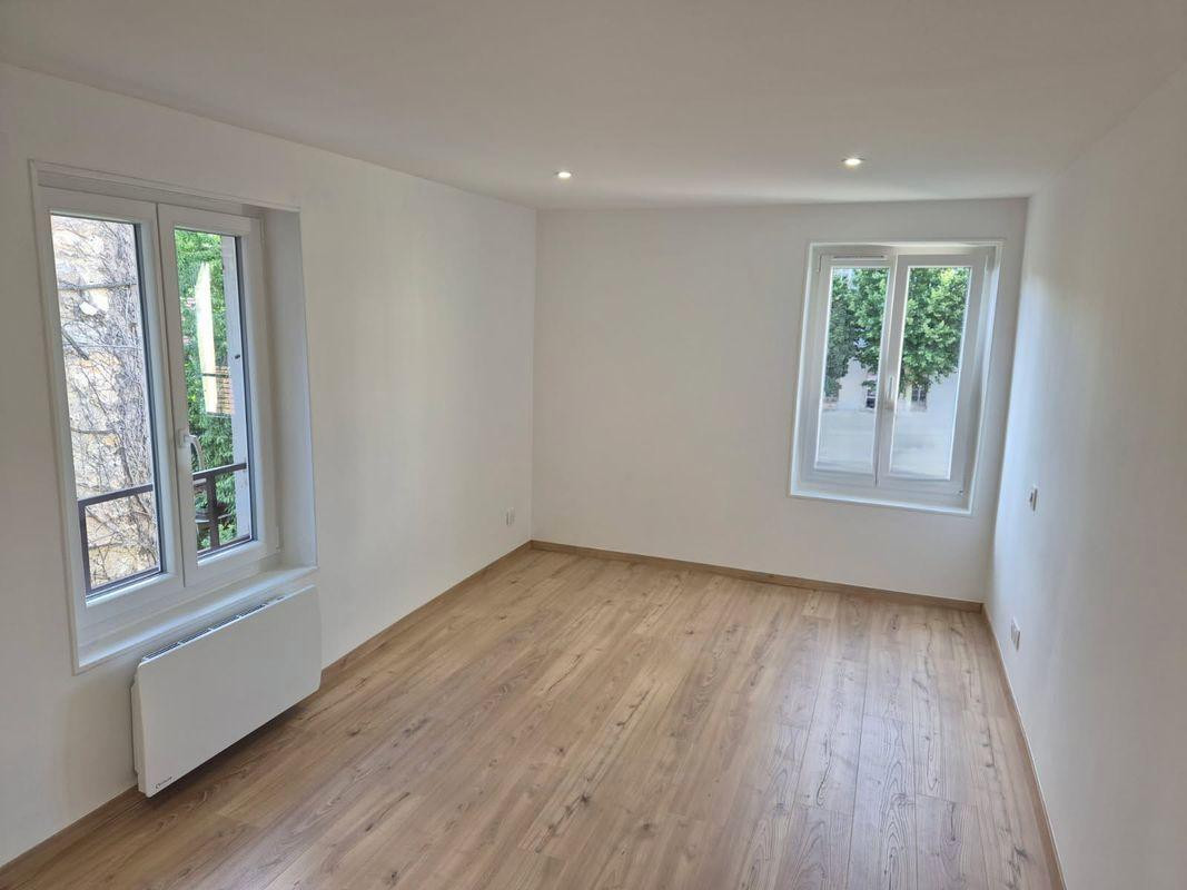 
                                                Location
                                                 Appartement F2 centre ville