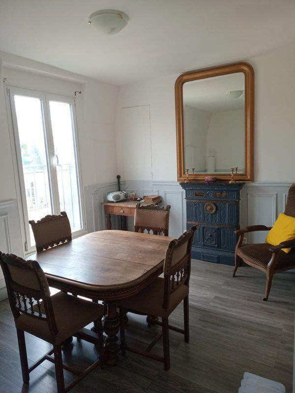 
                                                Location
                                                 Appartement F2 dans le 10ème