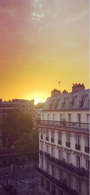 
                                                Location
                                                 Appartement F2 dans le 10ème