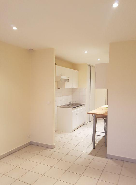 
                                                Location
                                                 Appartement F2 de 33m² au Mont-Valérien