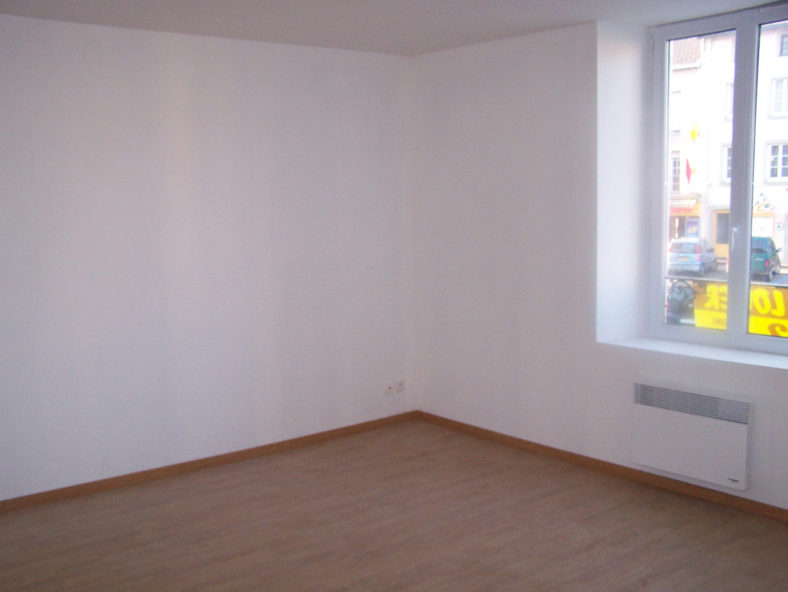 
                                                Location
                                                 Appartement F2 de 67m2