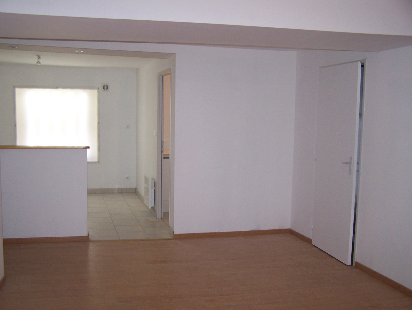 
                                                Location
                                                 Appartement F2 de 67m2