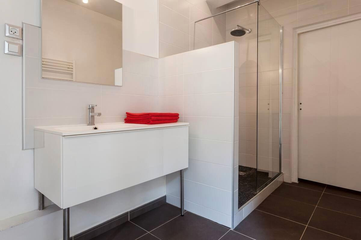 
                                                Location
                                                 Appartement F2 Ecusson Centre Historique